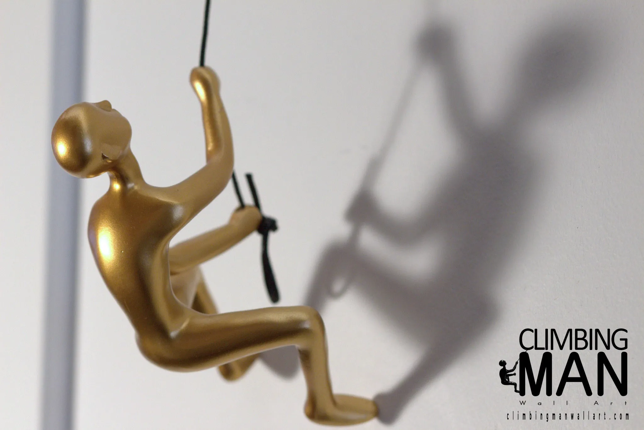 Climbing Man Home Decor Classic Wall-Art Sculpture - GOLD