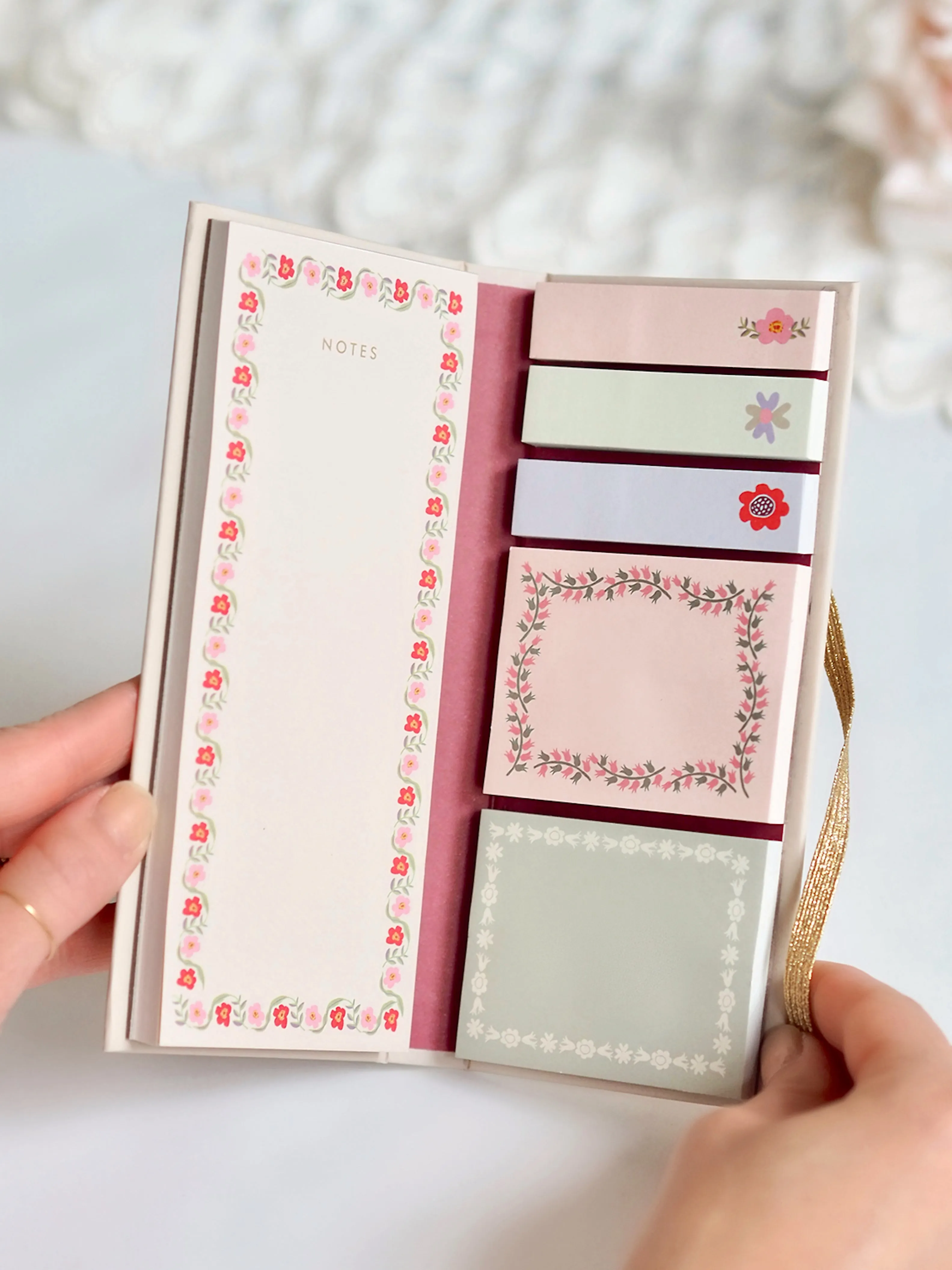 Delphine Sticky Note Folio